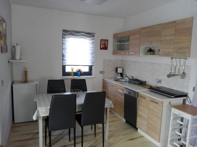 Ferienhaus in Abrahamhegy mit Pool und Klima zur all. Nutzung max.6 Pers. – Foto 6