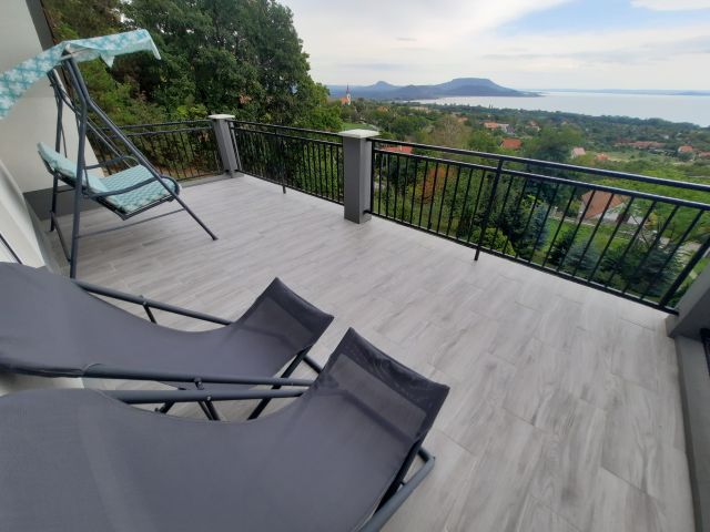 Ferienhaus mit Seeblick und privatem Pool, Klima, Internet, all. Nutzung bis 5 Personen – Foto 10
