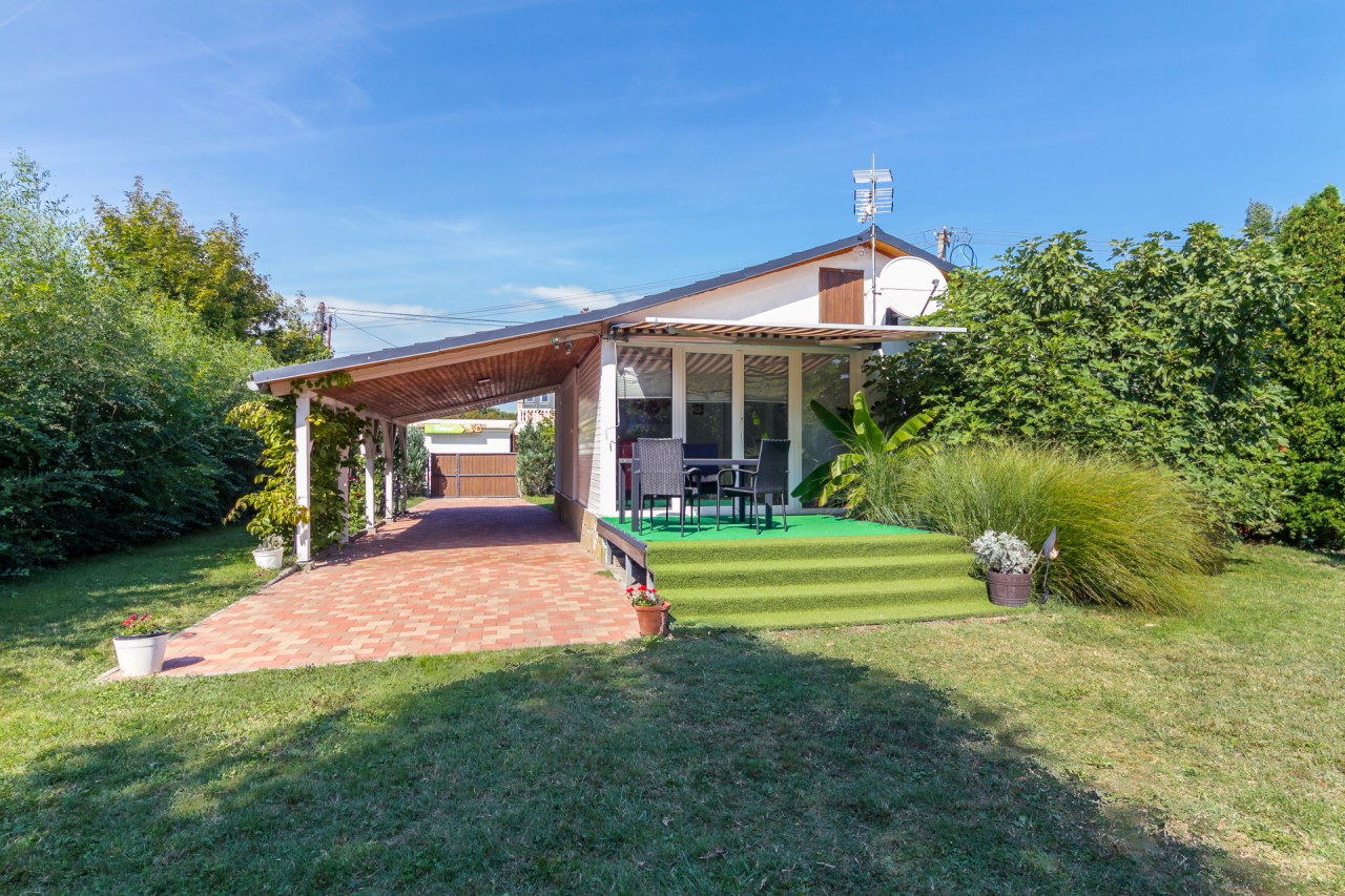 Ferienhaus in Balatonmariafürdö zur alleinigen Nutzung nur 50 Meter zum See bis 4 Pers. – Foto 1