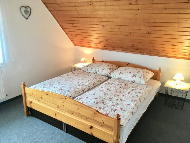 Ferienhaus in Balatonmariafürdö mit Pool bis max. 12 Personen – Foto 3